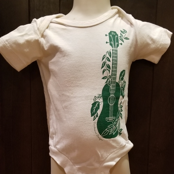 Hawaiian Ukulele Onesie - Picture 3 of 7